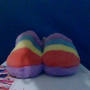 STYLISH COMFY SLIPPERS